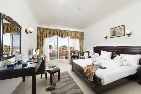 The Three Corners Happy Life - 4