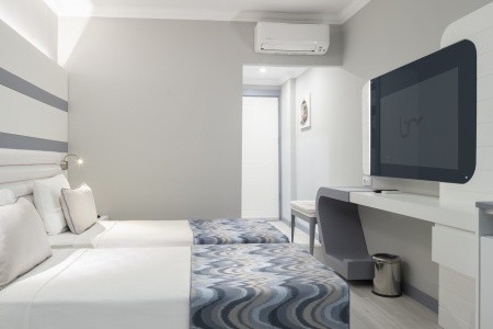 Blue Marlin Deluxe Spa & Resort - 21