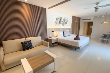 Hideaway At Royalton Punta Cana - 11