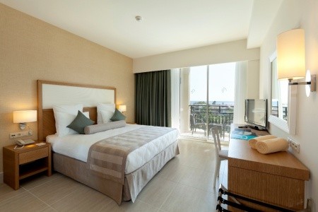 Paloma Oceana Resort - 8