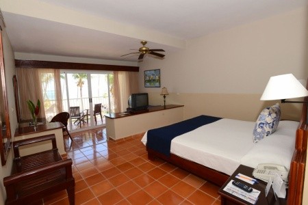 Arena Blanca Vik Hotel - 11