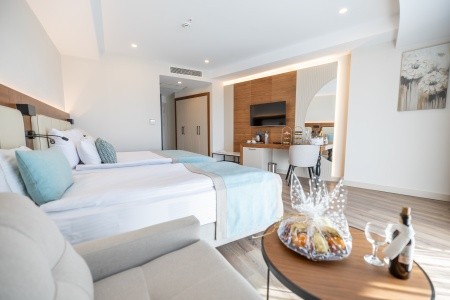 Side Moon Palace - 12