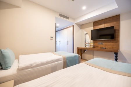 Side Moon Palace - 39