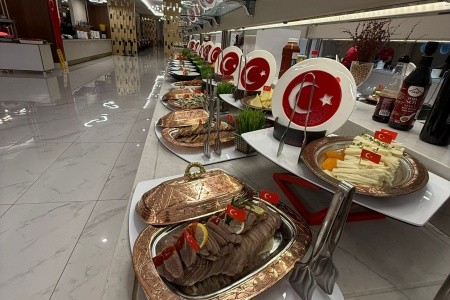 Side Moon Palace - 66