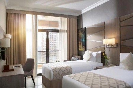 Hotel Two Seasons Hotel & Apartments