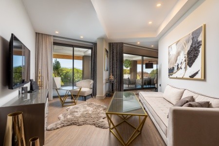 Unique Lifestyle Hotel - 76