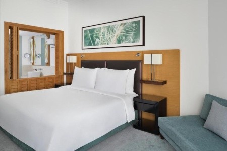 Mövenpick Hotel Jumeirah Beach - 9