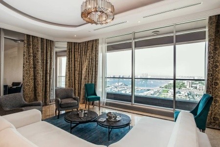 Spojené arabské emiráty Dubaj Al Habtoor Grand Resort, Autograph Collection 12 dňový pobyt Polpenzia Letecky Letisko: Praha August 2026 (29/08/26- 9/09/26)