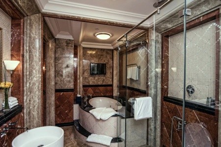 Spojené arabské emiráty Dubaj Al Habtoor Grand Resort, Autograph Collection 12 dňový pobyt Polpenzia Letecky Letisko: Praha August 2026 (29/08/26- 9/09/26)