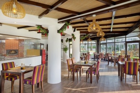 Spojené arabské emiráty Dubaj Al Habtoor Grand Resort, Autograph Collection 12 dňový pobyt Polpenzia Letecky Letisko: Praha August 2026 (29/08/26- 9/09/26)