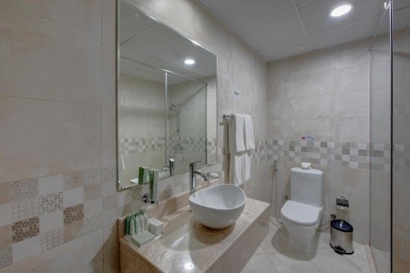 Hotel Royal Regency Suites