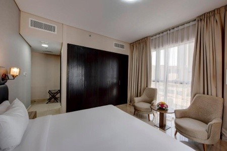 Hotel Royal Regency Suites