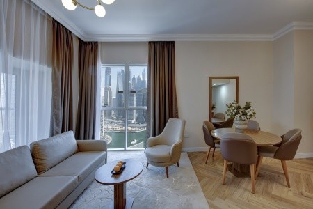 Hotel Royal Regency Suites