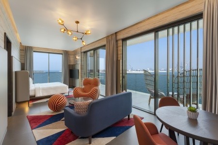 Hyatt Centric Jumeirah Dubai - 11