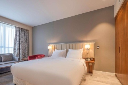 Spojené arabské emiráty Ras Al Khaimah Radisson Resort Ras Al Khaimah Marjan Island 5 dňový pobyt Polpenzia Letecky Letisko: Praha September 2026 ( 5/09/26- 9/09/26)