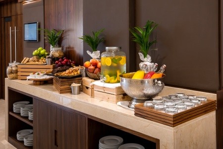 Spojené arabské emiráty Ras Al Khaimah Radisson Resort Ras Al Khaimah Marjan Island 5 dňový pobyt Polpenzia Letecky Letisko: Praha September 2026 ( 5/09/26- 9/09/26)