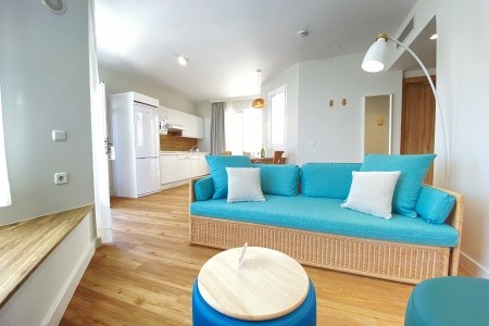 Esmeralda Maris - 17