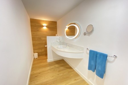 Esmeralda Maris - 18