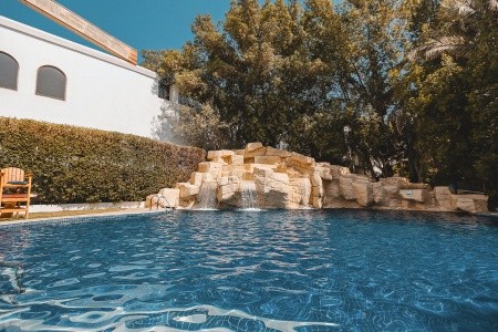 Dubai Marine Beach Resort & Spa - 39