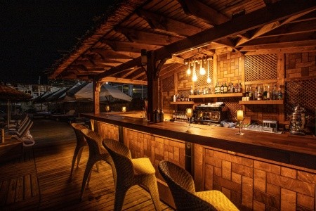 Charisma Deluxe - 82