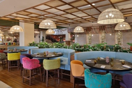 Spojené arabské emiráty Dubaj Anantara Dubai The Palm Resort & Spa 6 dňový pobyt Raňajky Letecky Letisko: Praha February 2026 (21/02/26-26/02/26)