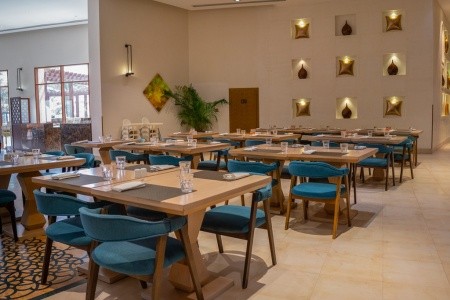 Doubletree By Hilton & Spa Marjan Island - 36