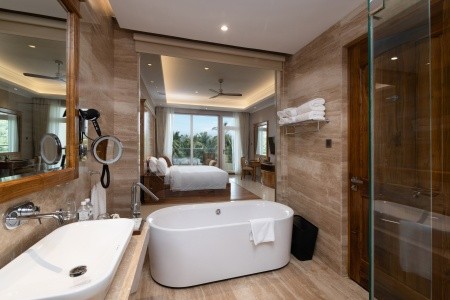 Araliya Beach Resort & Spa - 14