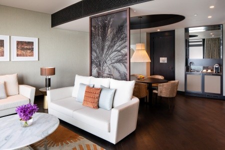 Spojené arabské emiráty Abu Dhabi Grand Hyatt Abu Dhabi Emirates Pearl 5 dňový pobyt Polpenzia Letecky Letisko: Praha October 2026 (12/10/26-16/10/26)