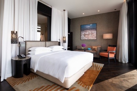 Spojené arabské emiráty Abu Dhabi Grand Hyatt Abu Dhabi Emirates Pearl 5 dňový pobyt Polpenzia Letecky Letisko: Praha October 2026 (12/10/26-16/10/26)