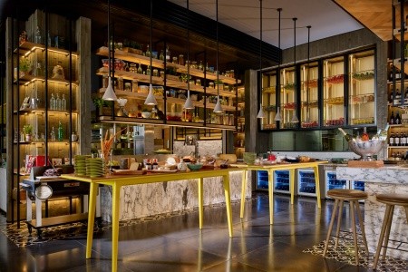 Spojené arabské emiráty Abu Dhabi Grand Hyatt Abu Dhabi Emirates Pearl 5 dňový pobyt Polpenzia Letecky Letisko: Praha October 2026 (12/10/26-16/10/26)