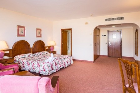 Blue Sea Puerto Resort - 11