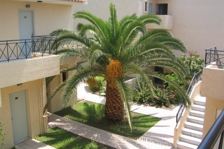 Summerland Hotel & Bungalows - 4