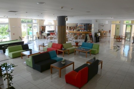 Summerland Hotel & Bungalows - 9