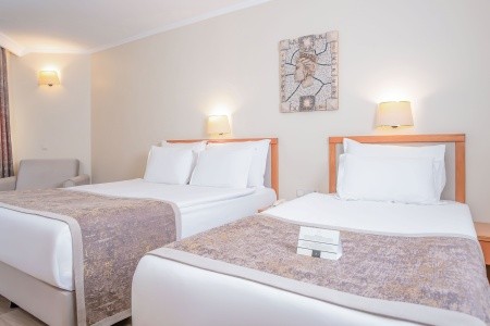 Miramare Queen & Beach - 70