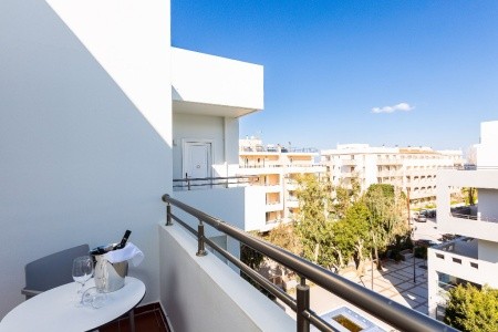 Atrium Ambiance - 15