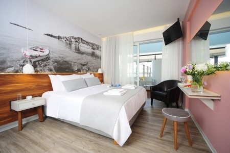 Atrium Ambiance - 18