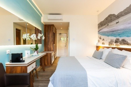 Atrium Ambiance - 36