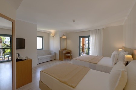 Miramare Queen & Beach - 55