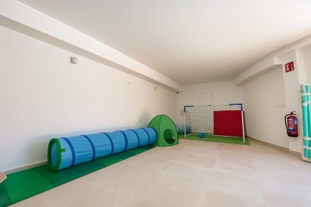 Arena Castillo Apartments - 40