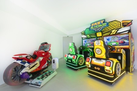 Arena Castillo Apartments - 42