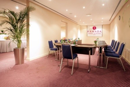 Ramada Hotel & Suites By Wyndham Ajman (Ex Landmark Suites) - 33