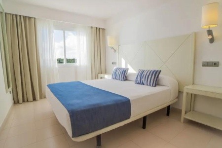 Blau Punta Reina Resort - 18