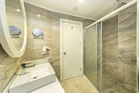 Diamond Premium & Spa - 18