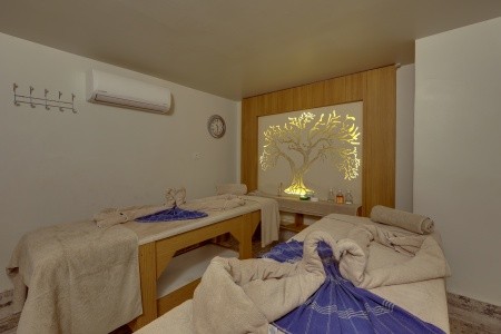 Ramada Hotel & Suites By Wyndham - 93