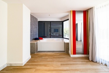 Granada Luxury Red - 18