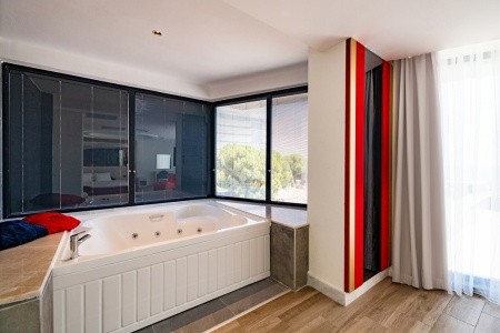 Granada Luxury Red - 19