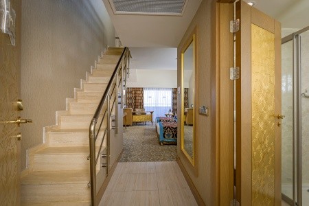 Royal Holiday Palace - 16