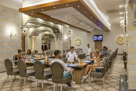 Royal Holiday Palace - 21