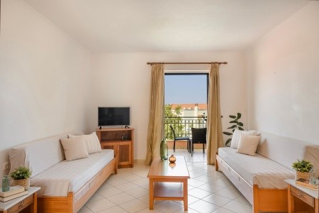 Century Resort - 122