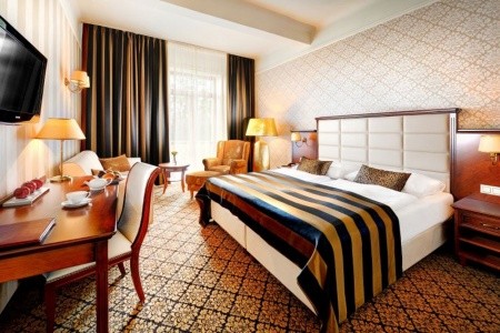 Slovensko Vysoké Tatry Grandhotel Praha 6 dňový pobyt Raňajky Vlastná November 2026 (12/11/26-17/11/26)